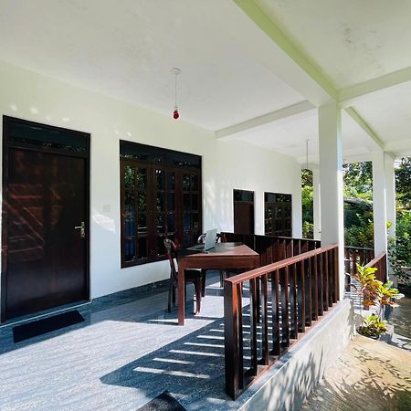 Dream Villa Сигирия Экстерьер фото